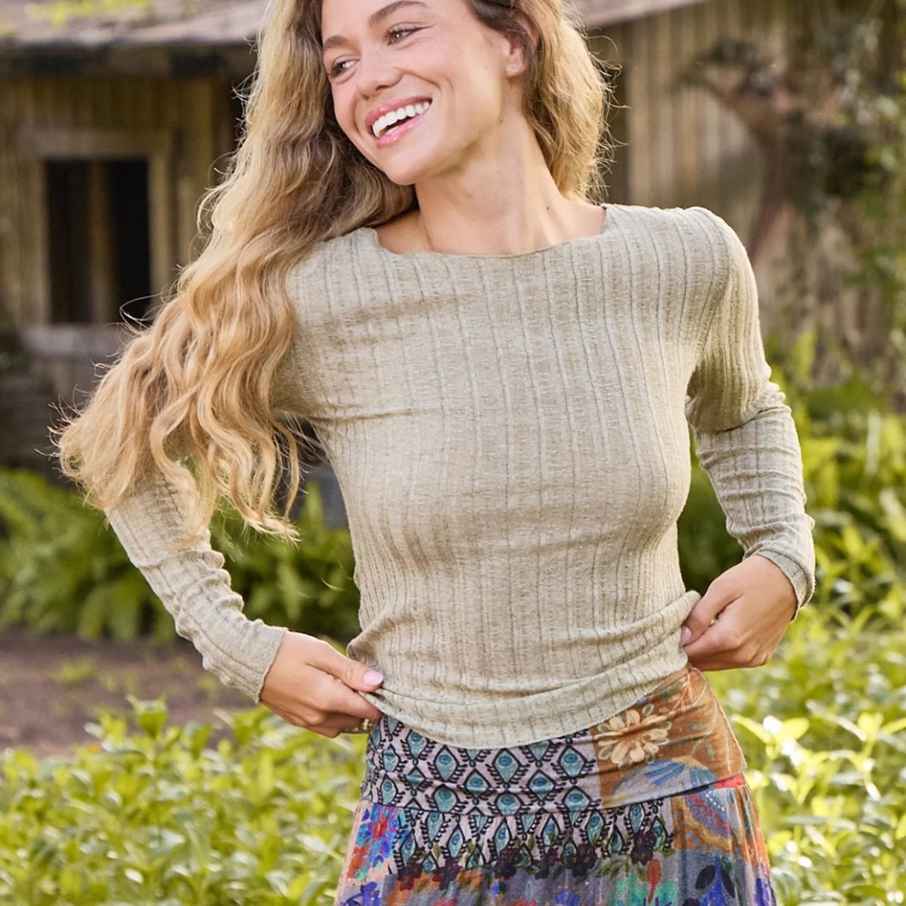 NATURAL LIFE Long Sleeve Ribbed Top - Light Olive